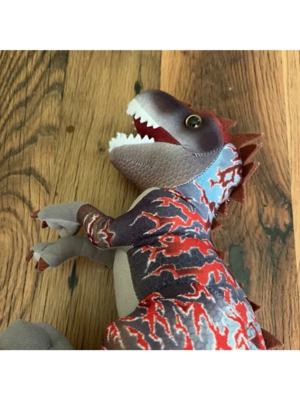 Jurassic World 16 inch  Plush Hybrid T-Rex. New with tags  2021